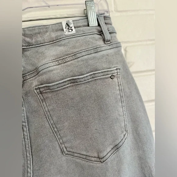 Altar’d State Distressed Wide Leg Jeans in Gray Size 29 EUC! Worn once! - Picture 5 of 5